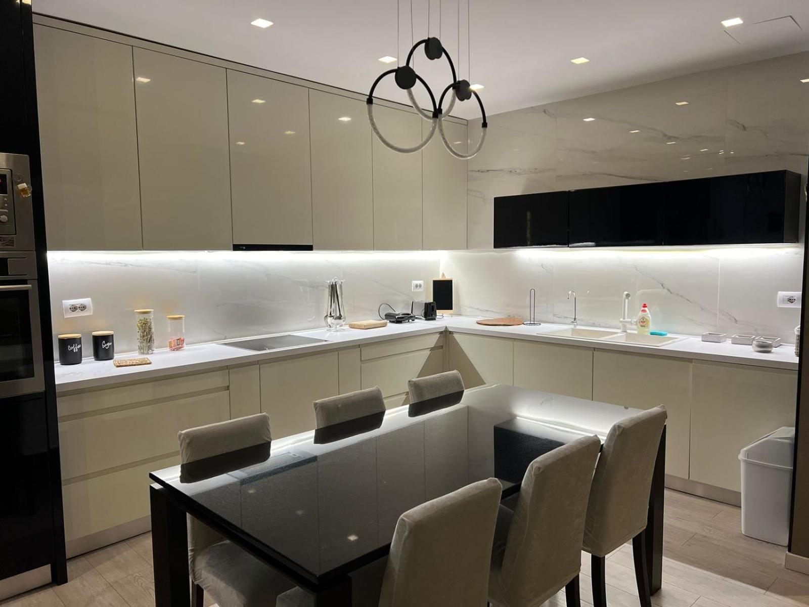 Appartamento Tirana Loft Living Esterno foto