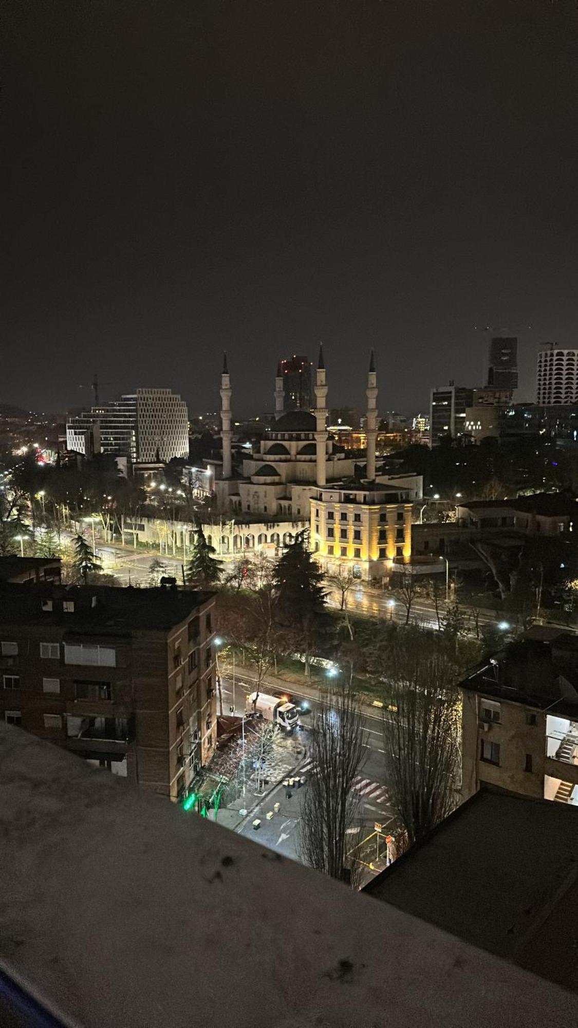 Appartamento Tirana Loft Living Esterno foto