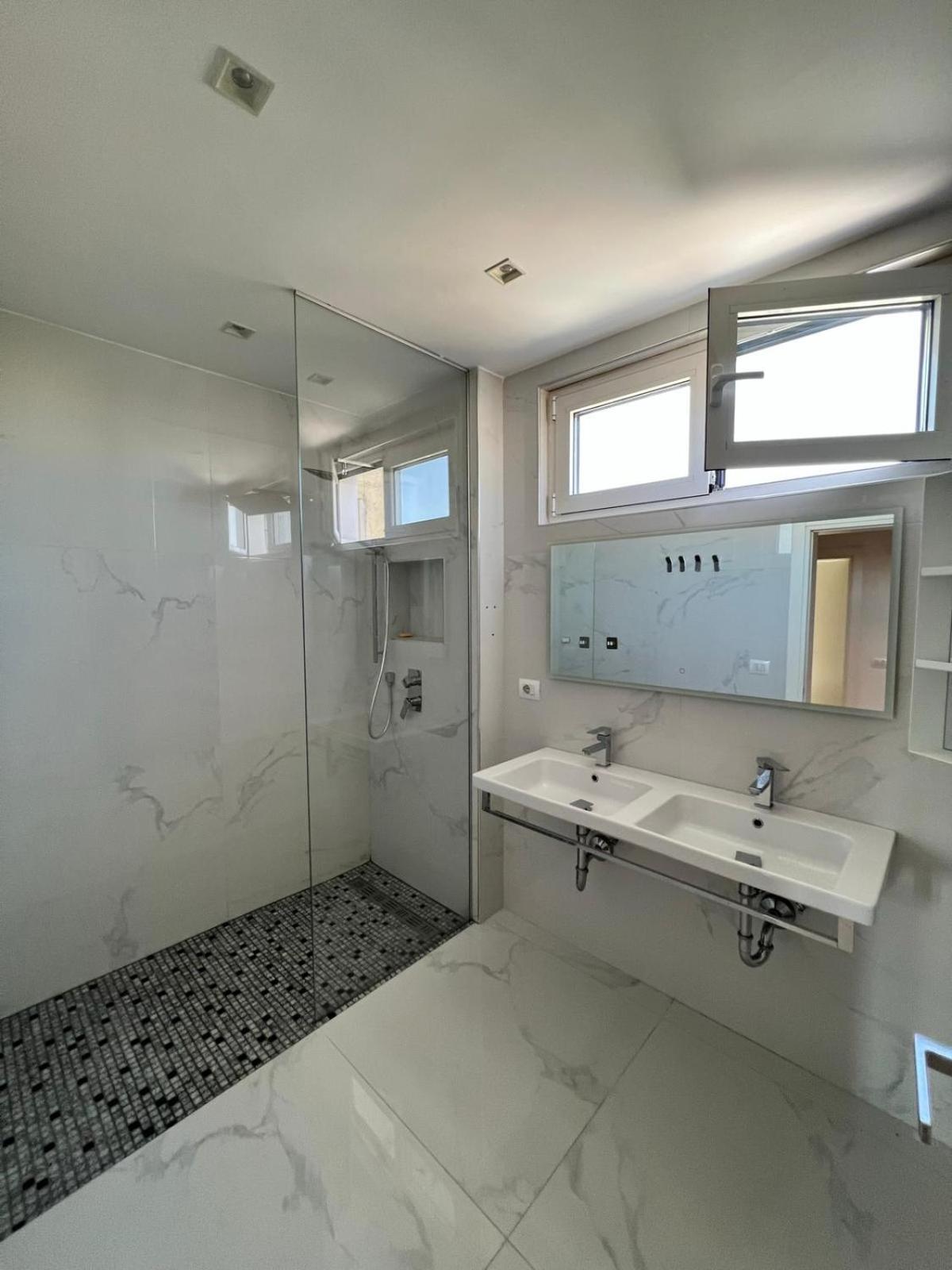 Appartamento Tirana Loft Living Esterno foto